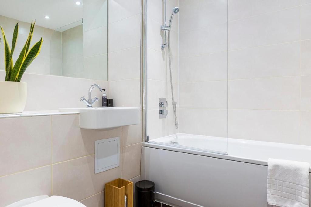 Panorama Apartments By Mesh Accommodation Short & Long Term Lets Ashford For Contractors Or Corporate Stays Dış mekan fotoğraf