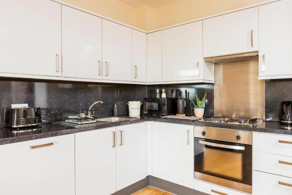 Panorama Apartments By Mesh Accommodation Short & Long Term Lets Ashford For Contractors Or Corporate Stays Dış mekan fotoğraf